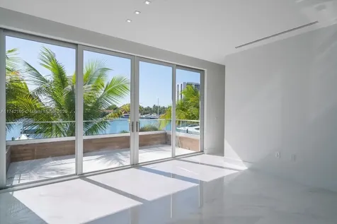 3750 Yacht Club Drive Aventura FL 33180