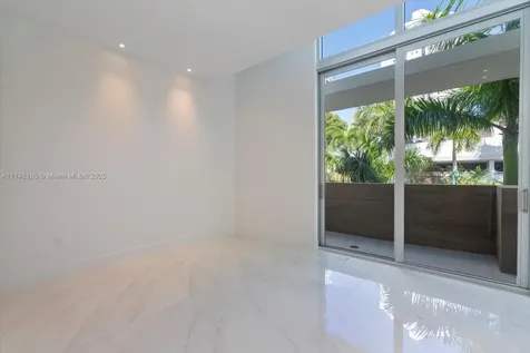 3750 Yacht Club Drive Aventura FL 33180