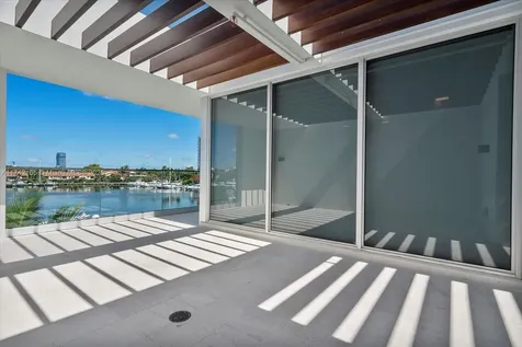 3750 Yacht Club Drive Aventura FL 33180