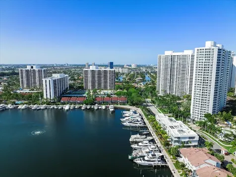 3750 Yacht Club Drive Aventura FL 33180