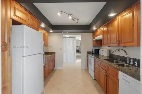 800 Parkview Drive Hallandale Beach FL 33009