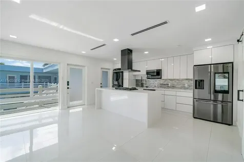 2700 NE 135th Street North Miami FL 33181