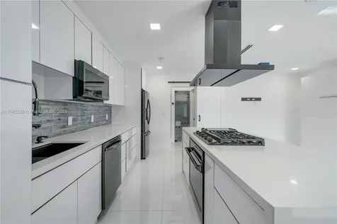 2700 NE 135th Street North Miami FL 33181