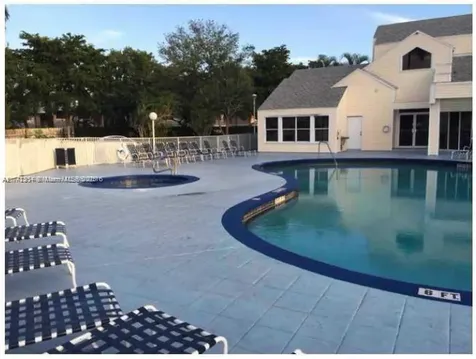 3441 NW 44th Street Oakland Park FL 33309