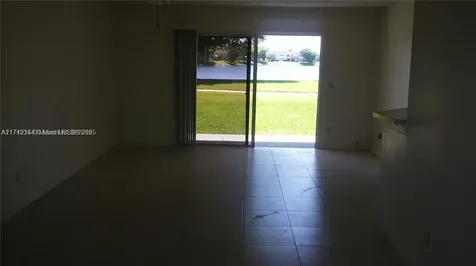 3441 NW 44th Street Oakland Park FL 33309