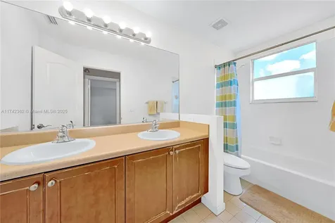 207 Berenger Walk Royal Palm Beach FL 33414