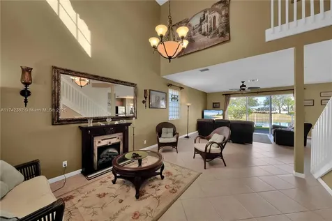 207 Berenger Walk Royal Palm Beach FL 33414