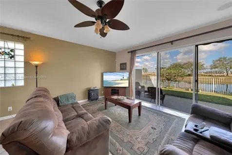 207 Berenger Walk Royal Palm Beach FL 33414