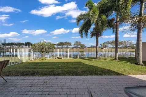 207 Berenger Walk Royal Palm Beach FL 33414