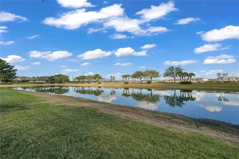 207 Berenger Walk Royal Palm Beach FL 33414