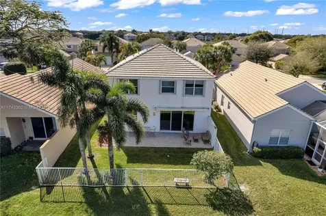 207 Berenger Walk Royal Palm Beach FL 33414