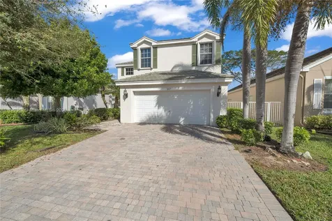 207 Berenger Walk Royal Palm Beach FL 33414