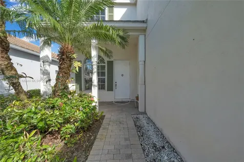 207 Berenger Walk Royal Palm Beach FL 33414