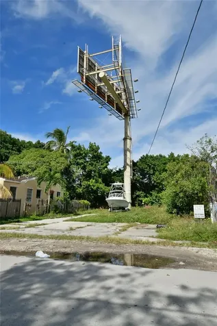 321 NW 37th Street Miami FL 33127