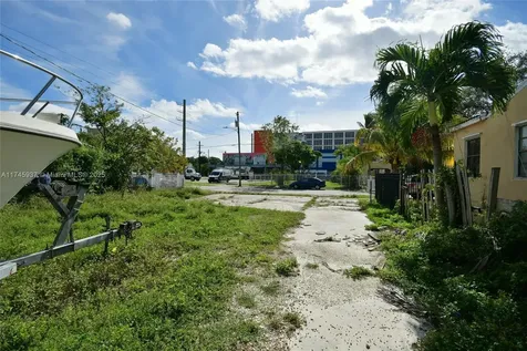 321 NW 37th Street Miami FL 33127