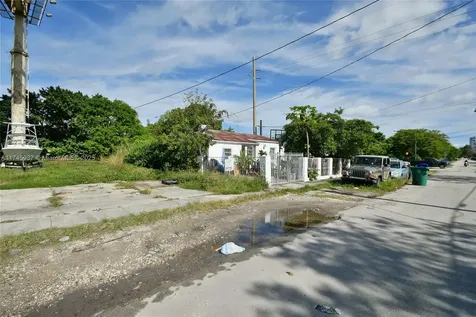 321 NW 37th Street Miami FL 33127