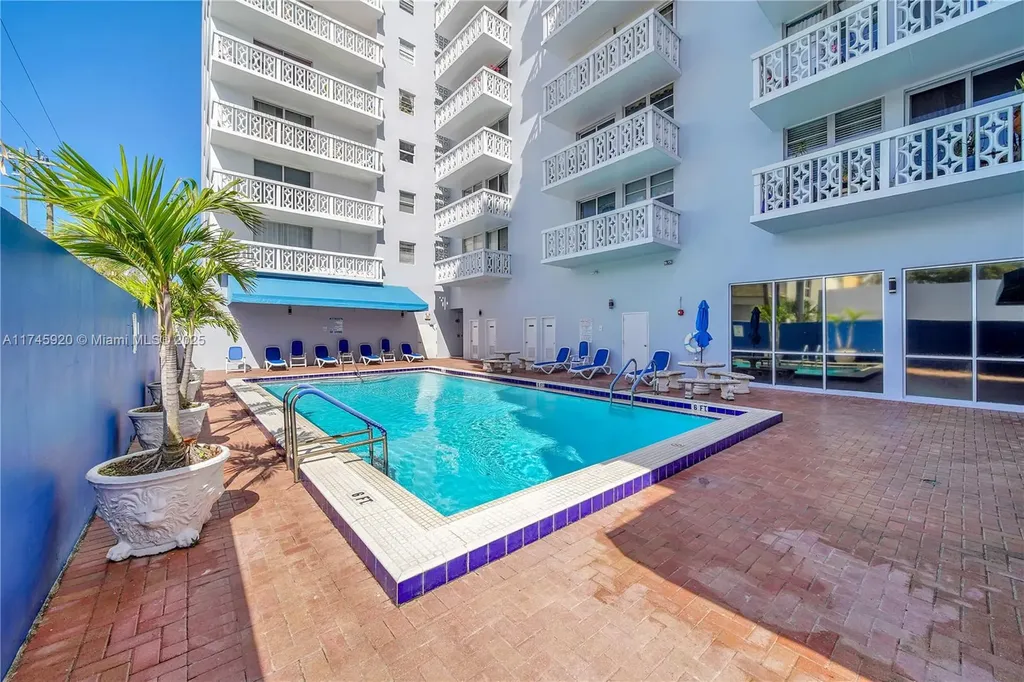 1020 Meridian Avenue Miami Beach FL 33139