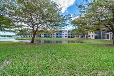 10332 Sunrise Lakes Boulevard Sunrise FL 33322
