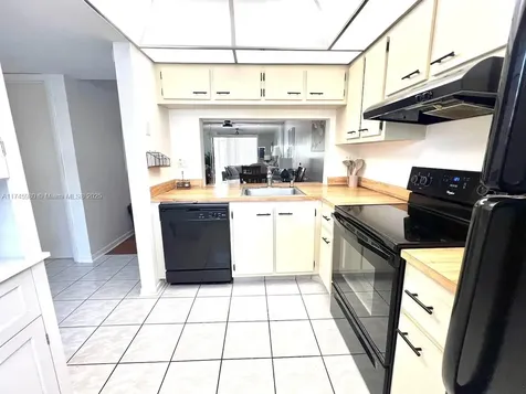10332 Sunrise Lakes Boulevard Sunrise FL 33322