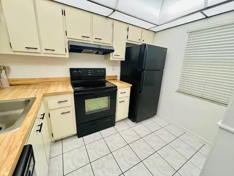 10332 Sunrise Lakes Boulevard Sunrise FL 33322