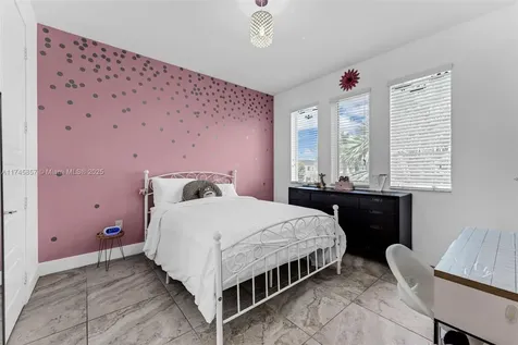 14960 SW 176th Terrace Miami FL 33187