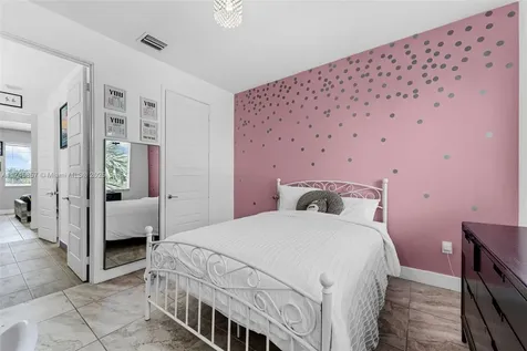 14960 SW 176th Terrace Miami FL 33187