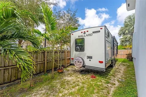 14960 SW 176th Terrace Miami FL 33187