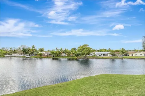 10456 NW 24th Place Sunrise FL 33322