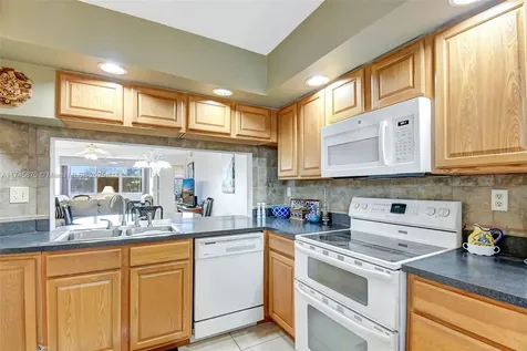 10456 NW 24th Place Sunrise FL 33322
