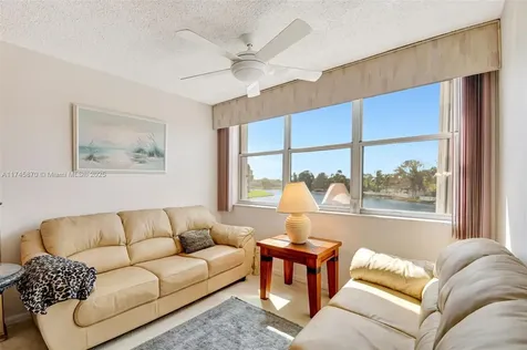 10456 NW 24th Place Sunrise FL 33322