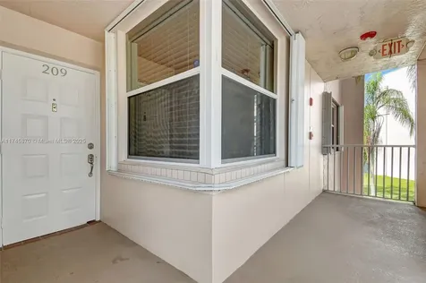 10456 NW 24th Place Sunrise FL 33322