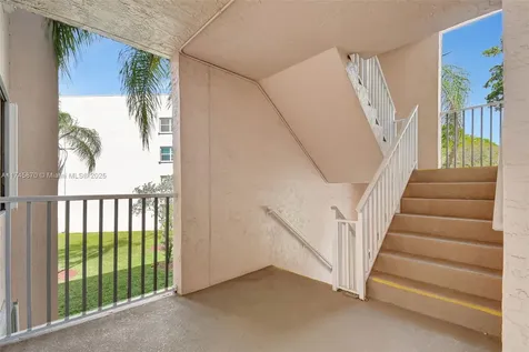10456 NW 24th Place Sunrise FL 33322