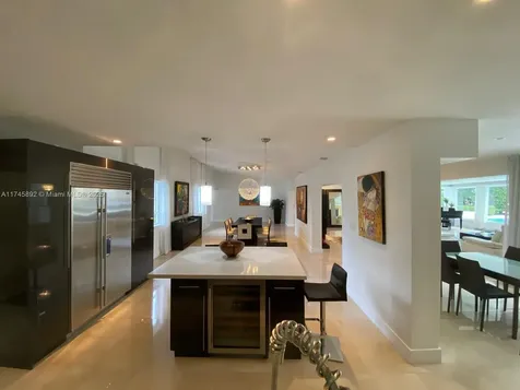 1670 Daytonia Road Miami Beach FL 33141