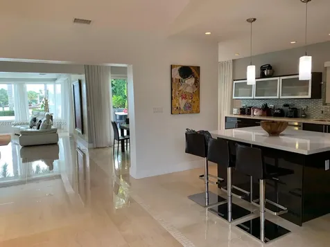 1670 Daytonia Road Miami Beach FL 33141
