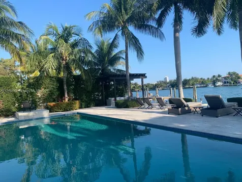 1670 Daytonia Road Miami Beach FL 33141
