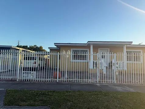 228 W 14th Street Hialeah FL 33010