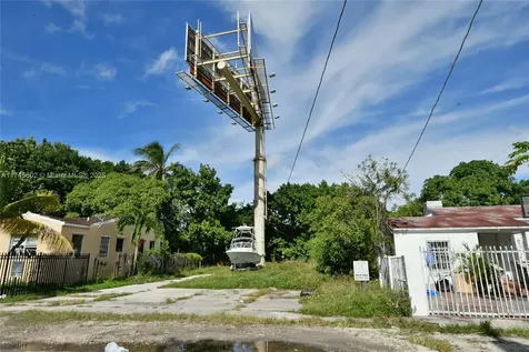 321 NW 37th Street Miami FL 33127