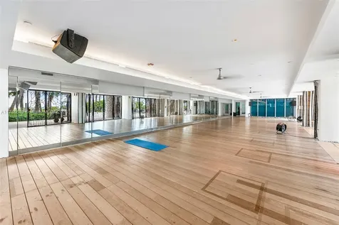 6801 Collins Avenue Miami Beach FL 33141