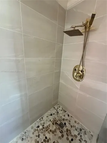 7590 W 14th Avenue Hialeah FL 33014