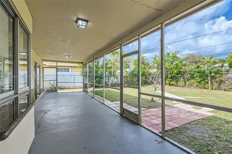 8637 Southampton Drive Miramar FL 33025