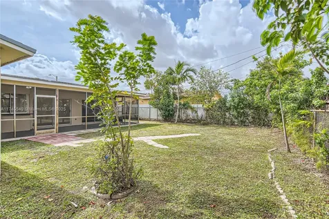 8637 Southampton Drive Miramar FL 33025