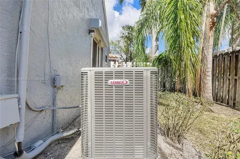 9964 NW 2nd Court Plantation FL 33324
