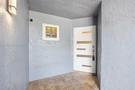 9964 NW 2nd Court Plantation FL 33324