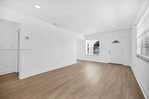 1807 NW 33rd Street Miami FL 33142
