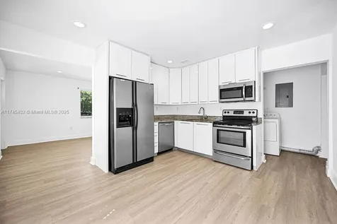 1807 NW 33rd Street Miami FL 33142