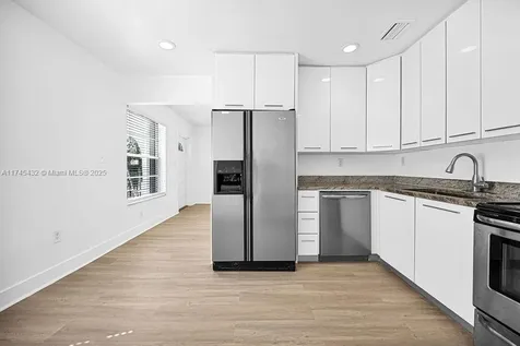 1807 NW 33rd Street Miami FL 33142