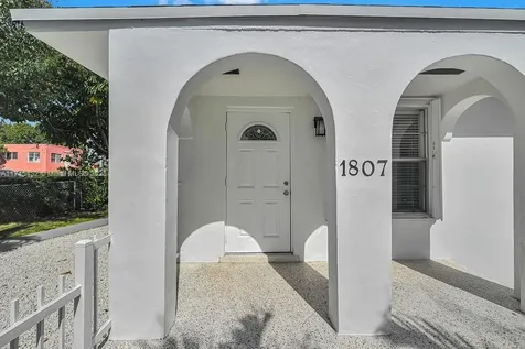 1807 NW 33rd Street Miami FL 33142