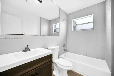 1807 NW 33rd Street Miami FL 33142
