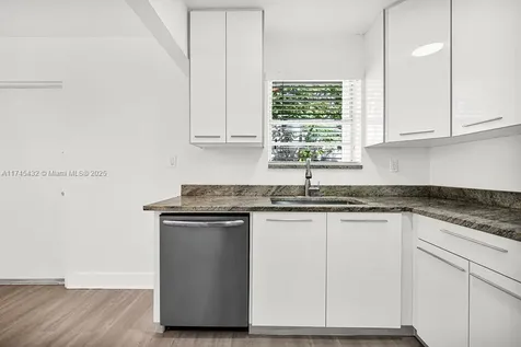 1807 NW 33rd Street Miami FL 33142