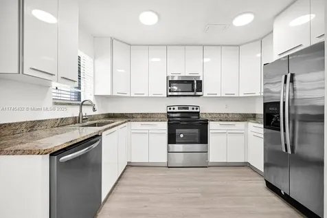 1807 NW 33rd Street Miami FL 33142